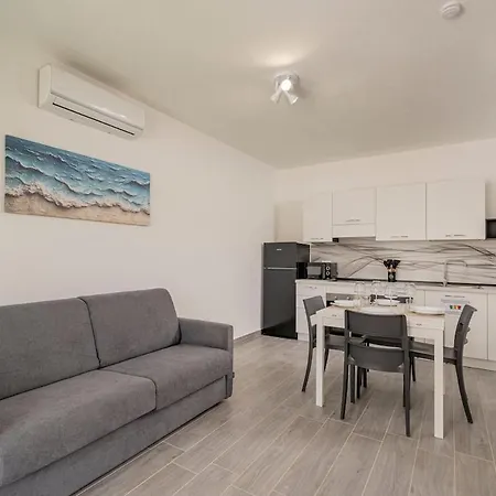 Sm Coghinas - Duplex With Pool View Near Beaches Appartement Santa Maria